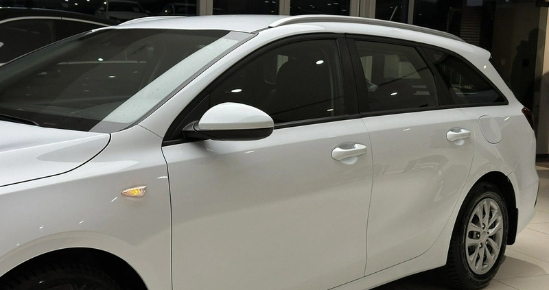 Kia Ceed cena 46500 przebieg: 156252, rok produkcji 2020 z Tczew małe 781